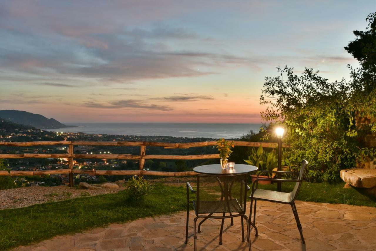 Casa Amigdala Bed & Breakfast Castellabate Dış mekan fotoğraf